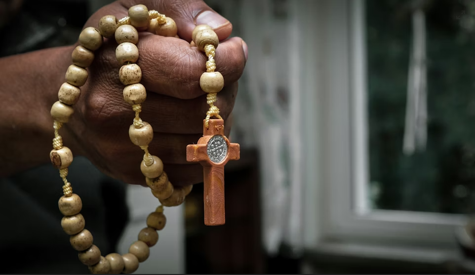 Vatican City Souvenirs: How to Buy Authentic & Get Your Keepsakes Blessed