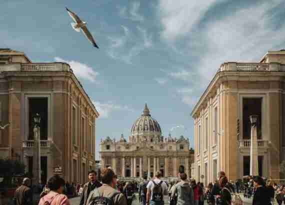 Plan Your Vatican City Pilgrimage: Sacred Sites, Spiritual Moments, and Travel Tips